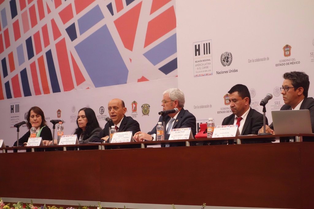 Roberto Moris estuvo en Toluca México para participar en la reunión previa al congreso Habitat III