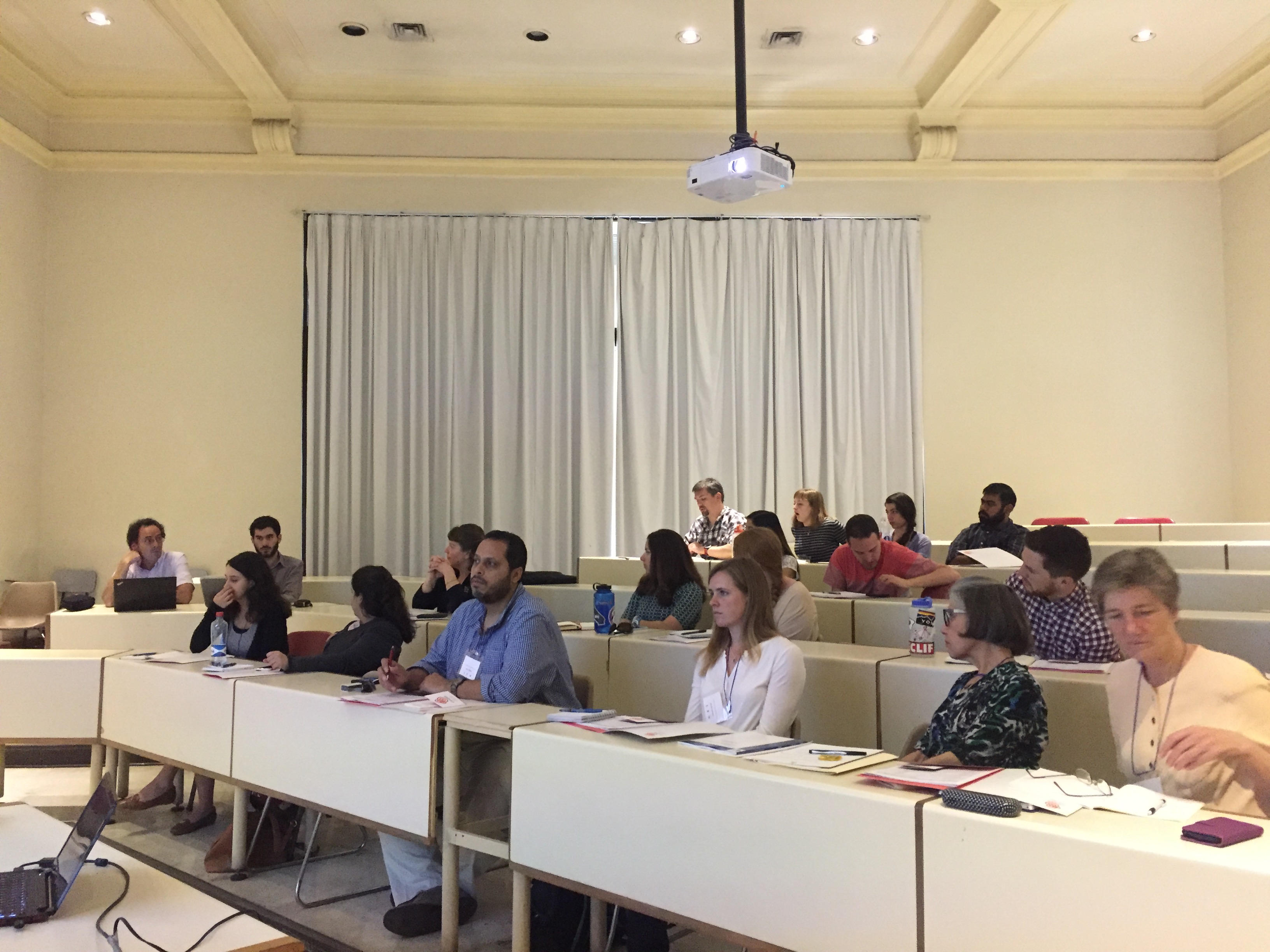 Ingeniería UC y CIGIDEN dictan curso sobre terremotos a estudiantes internacionales
