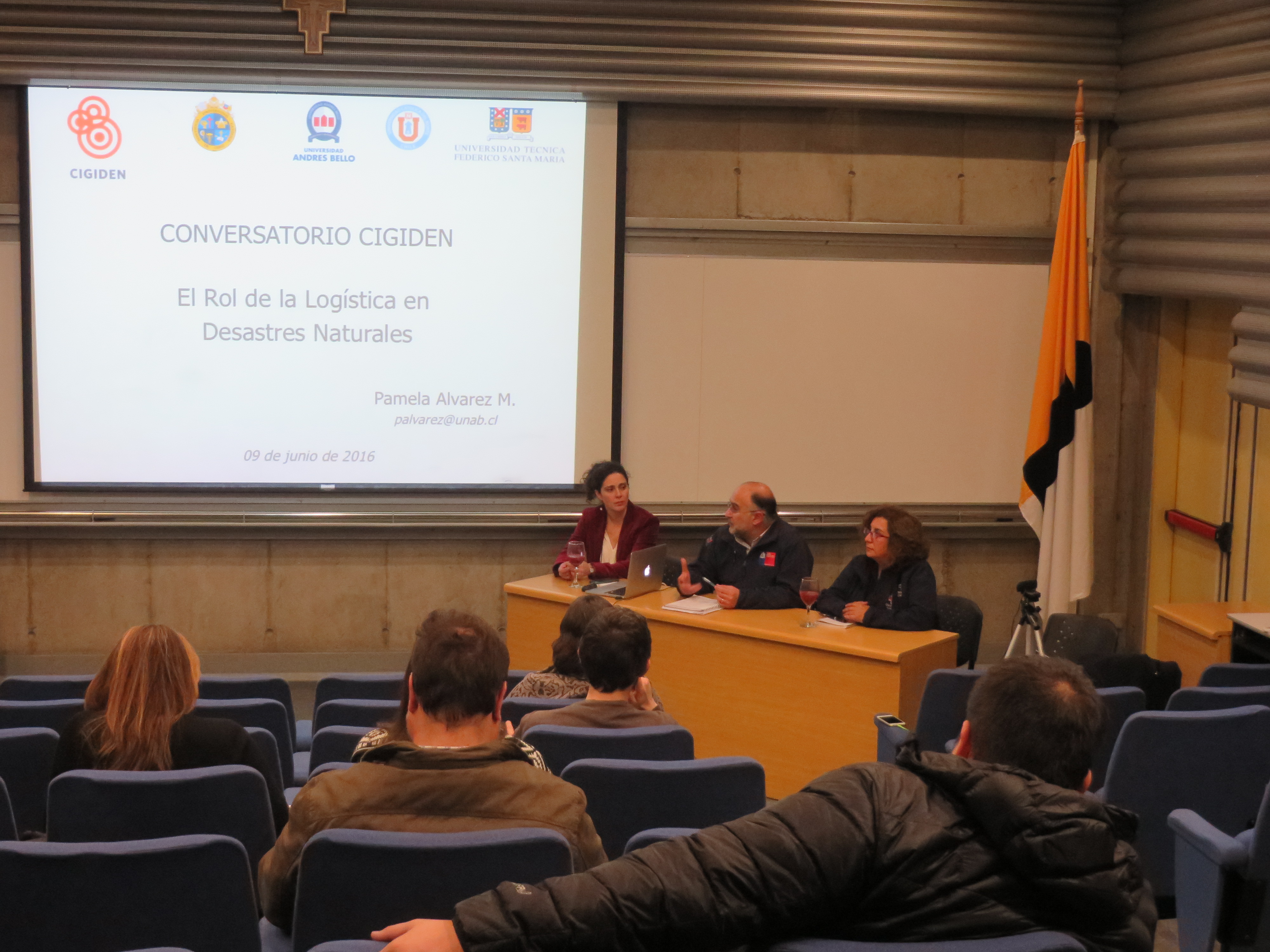 Pamela Álvarez en Café CIGIDEN: “En desastres, el 80% de los esfuerzos de ayuda tienen relación con actividades logísticas”