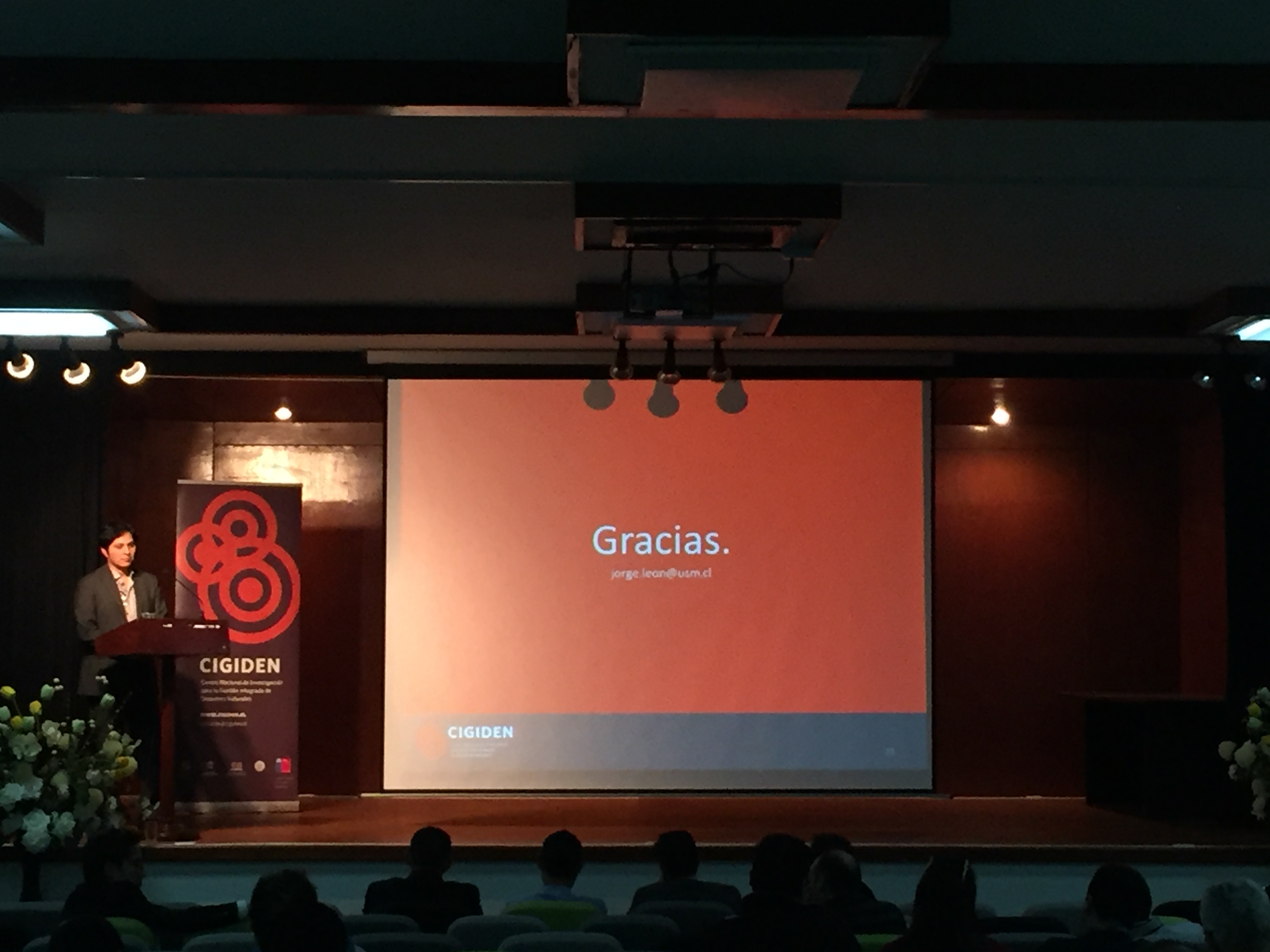 Equipo multidisciplinario de CIGIDEN presentó avances finales de proyecto para mejorar la resiliencia en Iquique