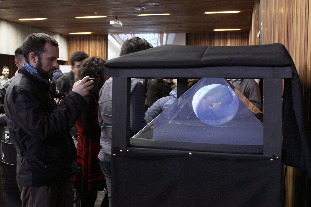 TsunamiLab holograma, uno de los tres ganadores de SINLÍMITES del Centro de Innovación UC