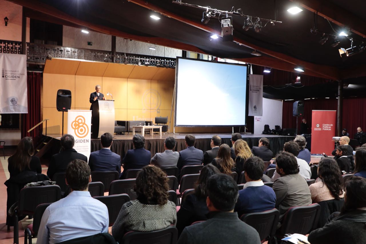 Seminario abordó impactos económicos y políticos de eventos extremos como terremotos, tsunamis y aluviones