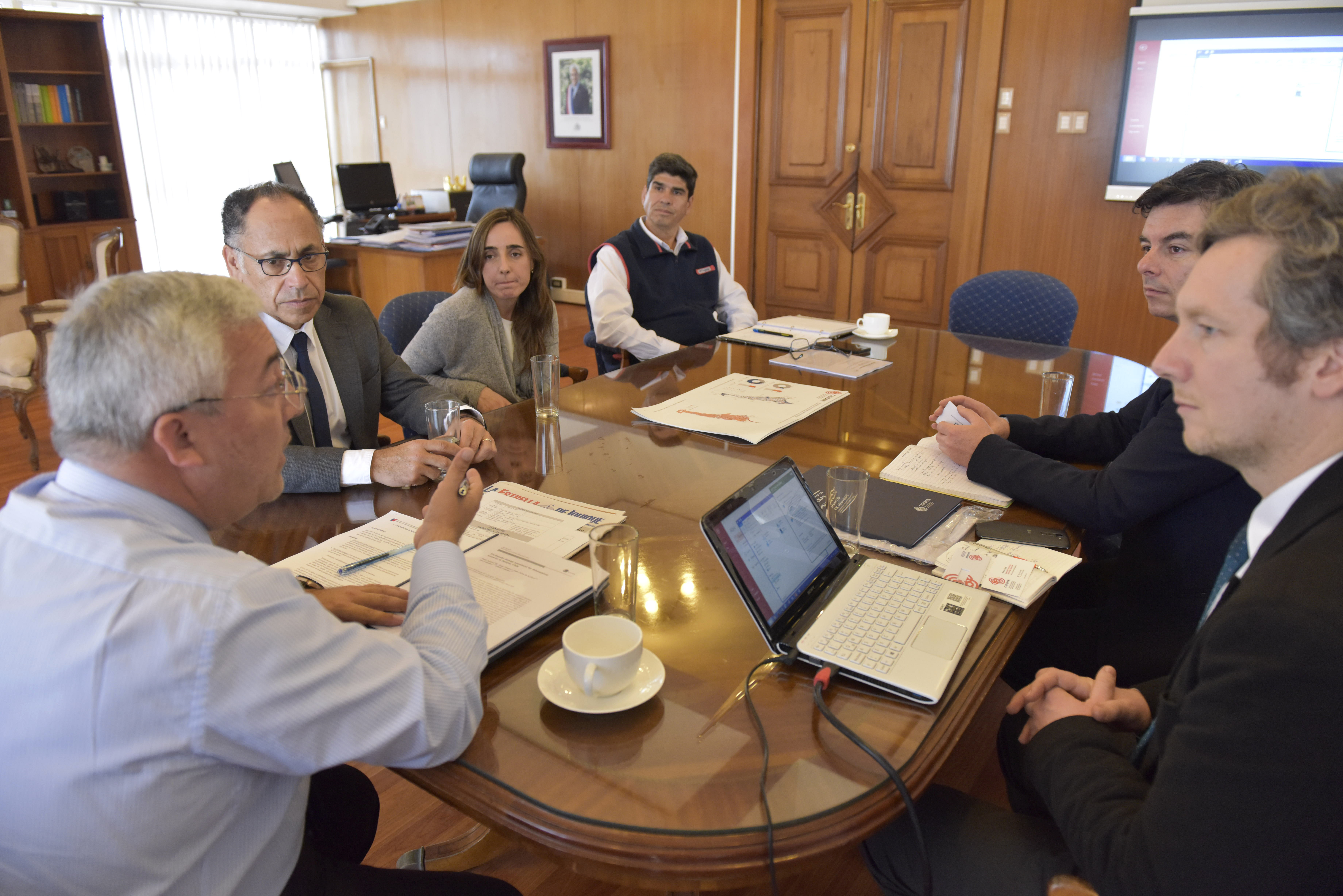 Centro de investigación CIGIDEN entrega inédito estudio de la zona norte al intendente de Tarapacá   