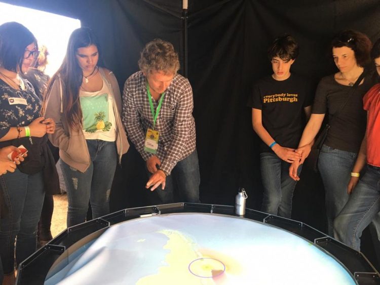 Con la muestra ¿Por qué la naturaleza es rebelde? CIGIDEN participa en la “Fiesta de la Ciencia y Tecnología 2018”