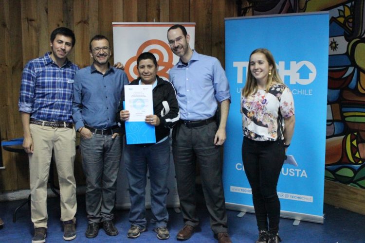 CIGIDEN participa en capacitación de Techo-Chile a líderes sociales en gestión de riesgo de desastres