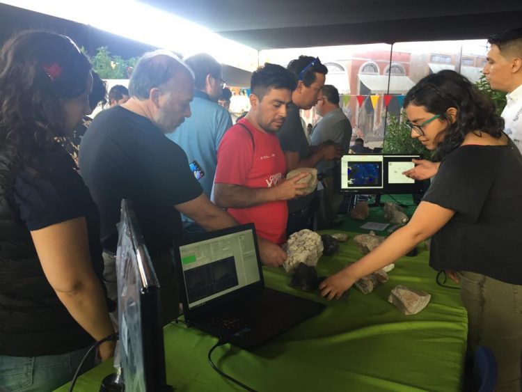 CIGIDEN participa en festival de la ciencia en Antofagasta con simuladores de aluviones, tsunamis y volcanes