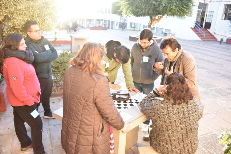 CIGIDEN realiza taller consultivo sobre riesgos y desastres con más de 200 educadores de Cartagena