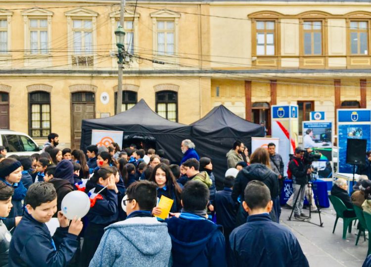 Conmemoración 1730: charlas en colegios, feria educativa y presentación científica en Plaza La Matriz en Valparaíso