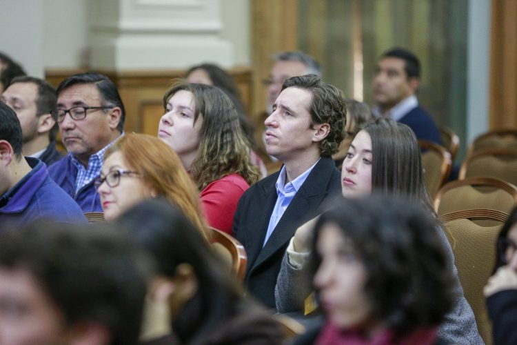 Seminario internacional 2019: resiliencia de sistemas críticos, política pública, costo político y económico de desastres