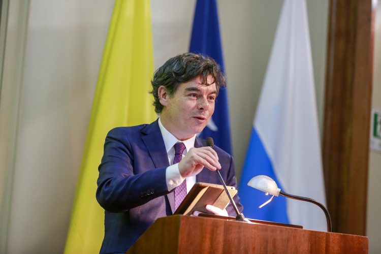 Seminario internacional 2019: resiliencia de sistemas críticos, política pública, costo político y económico de desastres
