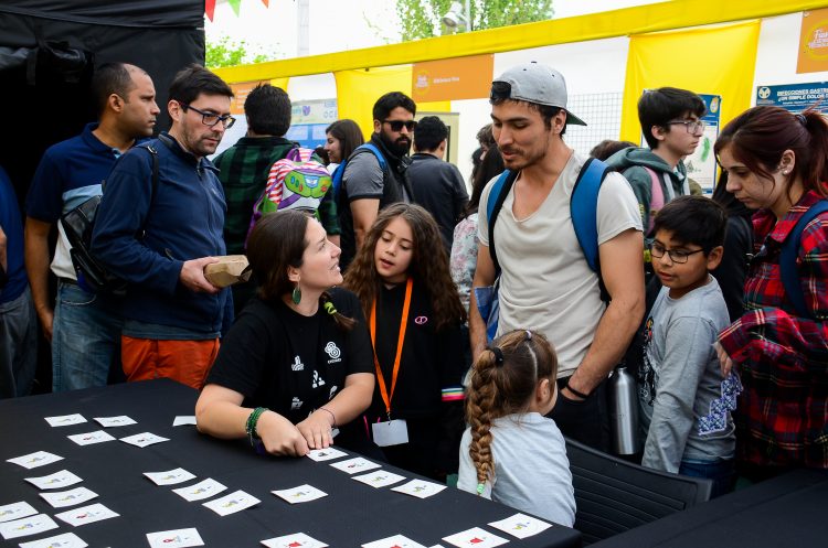 Fiesta de divulgación científica acoge a más de 14 mil visitantes de la Región Metropolitana
