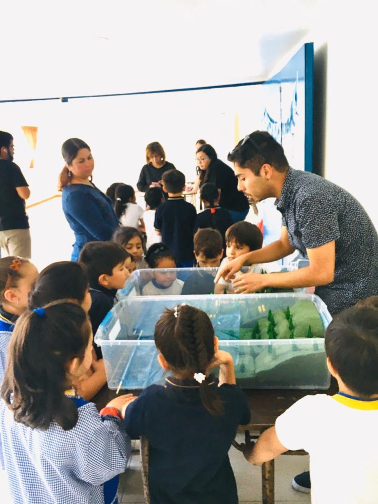 Proyecto de divulgación CIGIDEN invita a niñas y niños a jugar y conocer sobre tsunamis