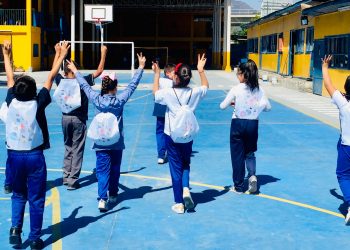 Proyecto de divulgación CIGIDEN invita a niñas y niños a jugar y conocer sobre tsunamis