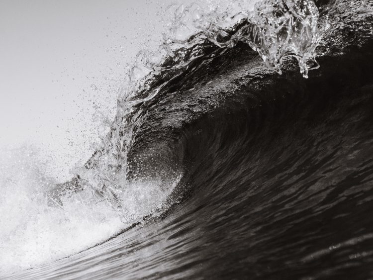 Oceanógrafo e investigador CIGIDEN desarrolla modelo de estimación de tsunamis inspirado en evento de Iquique de 2014
