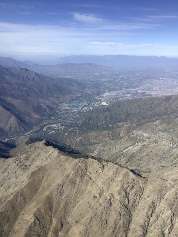 Científicos realizan sobrevuelo para estudiar las multiamenazas en la cuenca del Río Maipo