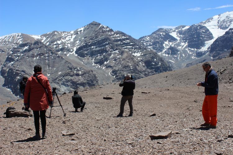 Científicos realizan sobrevuelo para estudiar las multiamenazas en la cuenca del Río Maipo