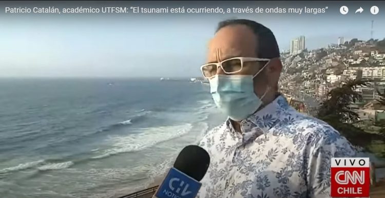 CNN | Patricio Catalán, académico UTFSM: “El tsunami está ocurriendo, a través de ondas muy largas”