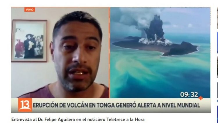 T13 | Entrevista al Dr. Felipe Aguilera en el noticiero Teletrece a la Hora