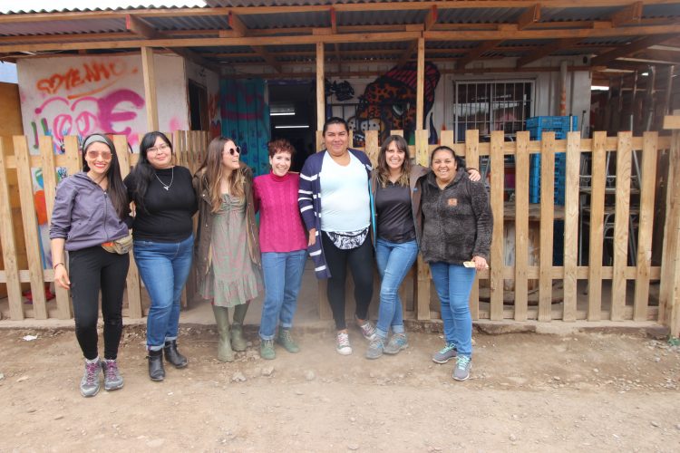 Las mujeres son uno de los grupos más vulnerables al riesgo de desastres en Chile