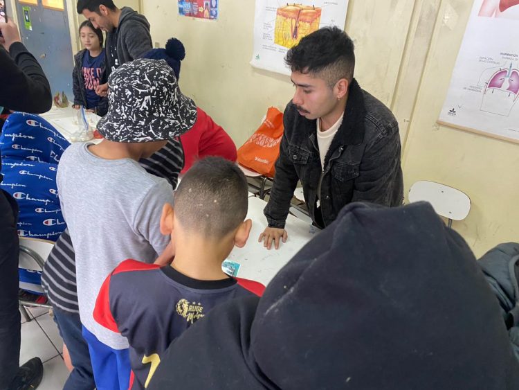 Estudiantes de enseñanza básica aprenden sobre Gestión del Riesgo de Desastres