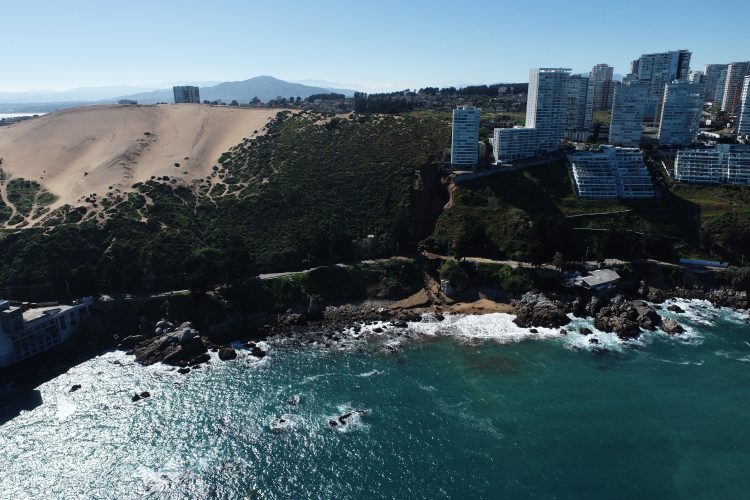 Edificio Kandinsky se convierte en caso emblemático de los impactos que causa la urbanización “extrema” en la costa