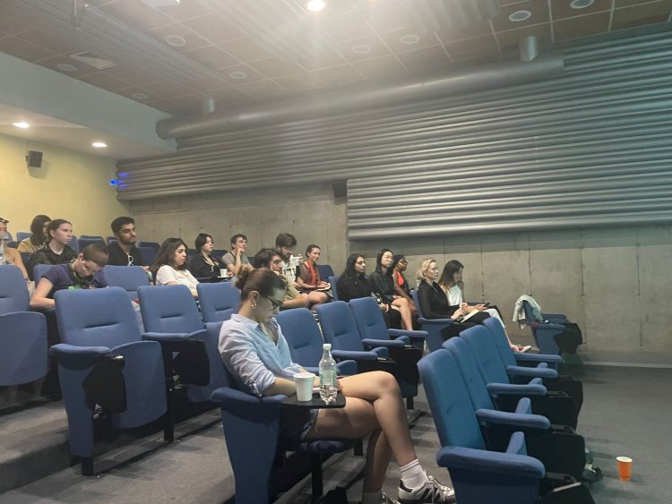 Vulcanología y ciencias sociales se unen mediante un análisis de obras de arte