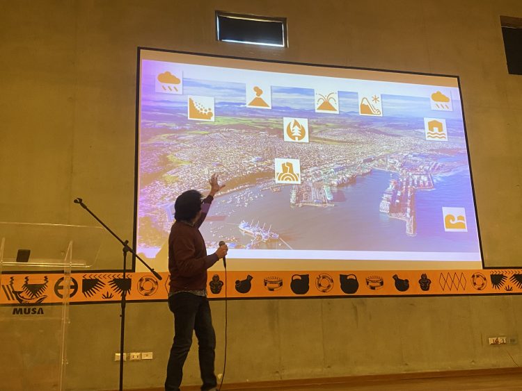 Presentan el primer mapa multiamenazas para la Cuenca del Río Maipo durante encuentro científico