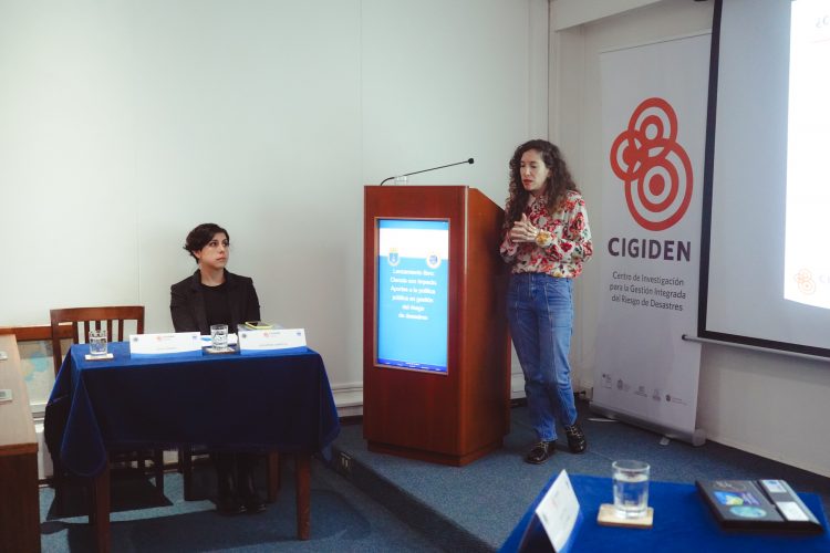 Presentan en el SHOA libro con propuestas para la política pública en materia de desastres