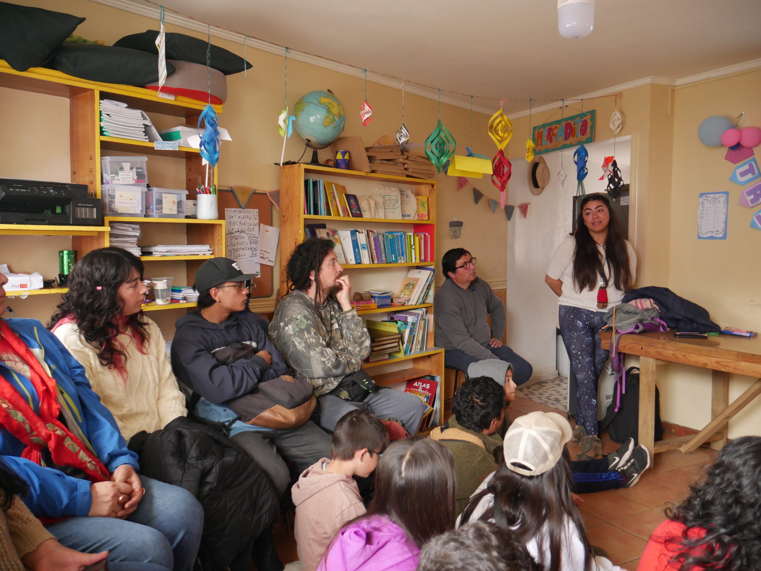 Escuela Comunitaria Ambiental de la Costa imparte clase sobre la cosmovisión del Pueblo Chango