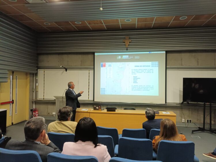 Workshop internacional reunió a investigadores y organismos públicos para abordar inundaciones, incendios y exposición territorial