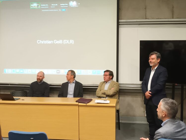 Workshop internacional reunió a investigadores y organismos públicos para abordar inundaciones, incendios y exposición territorial