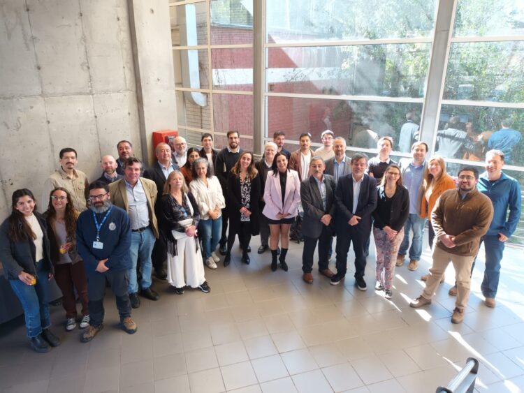 Workshop internacional reunió a investigadores y organismos públicos para abordar inundaciones, incendios y exposición territorial